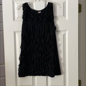 Black ruffled tank